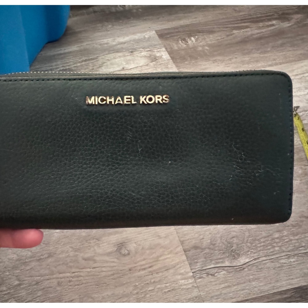 Michael Kors Jet Set Green Pebbled Leather Zip Around Continental Wallet - Picture 3 of 8